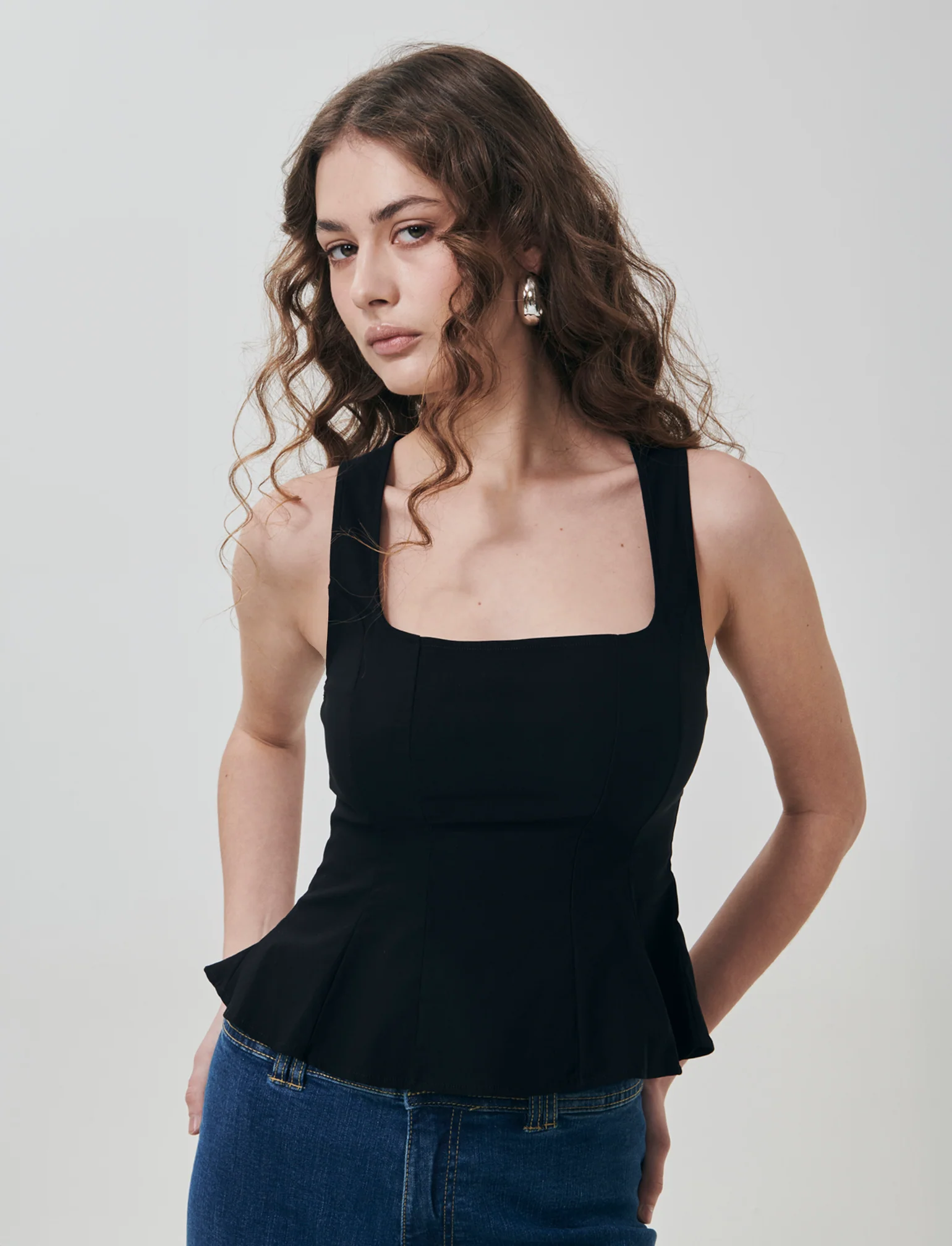 Top con scollo quadrato e zip - Nero - Image 4
