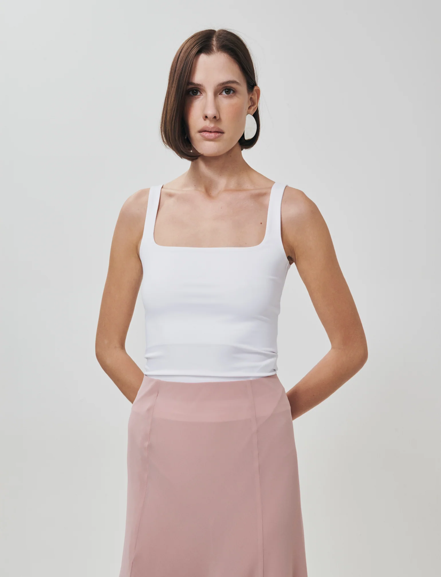 Top con spallina larga e scollo V cut-out - Bianco latte