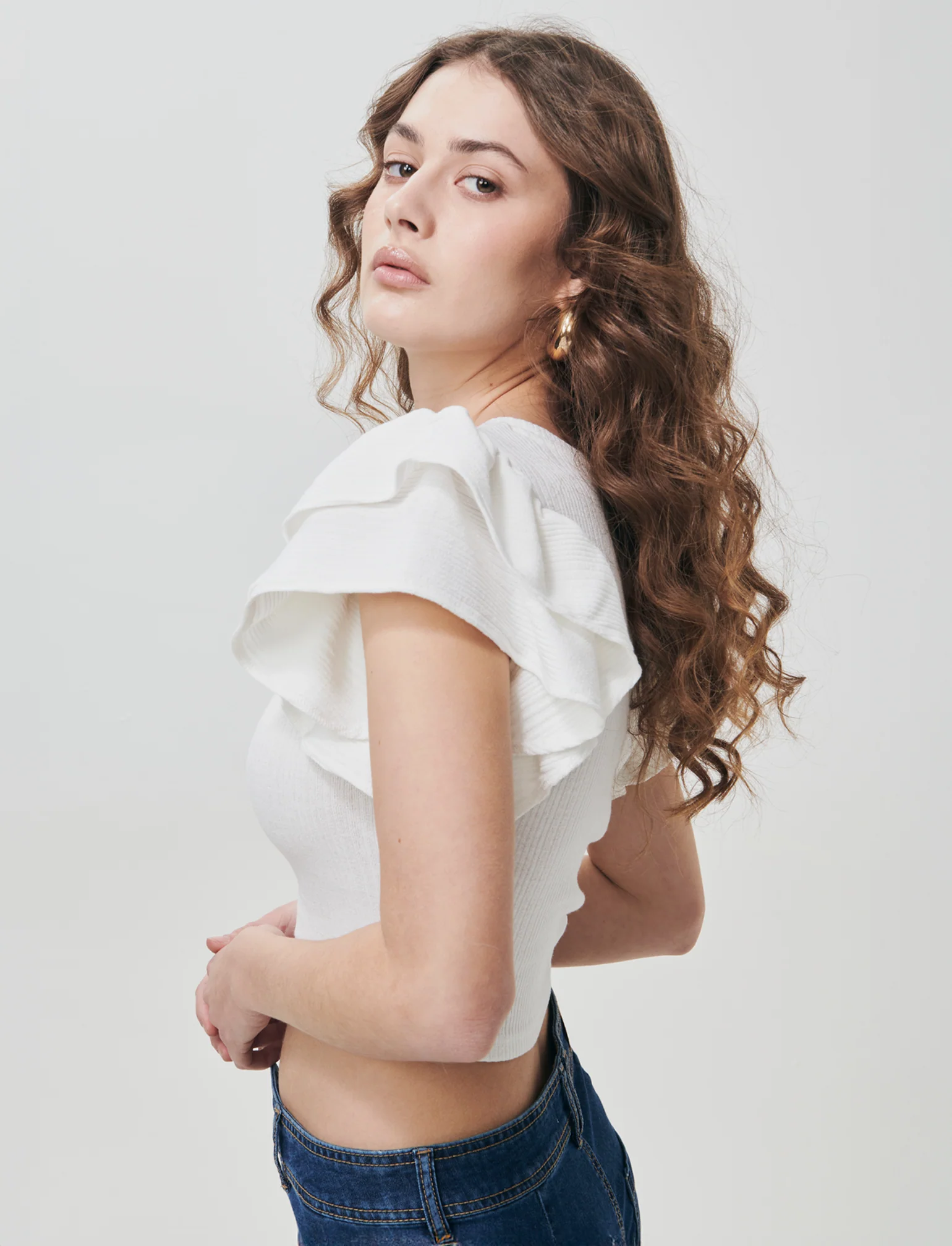 Top corto girocollo con rouches - Avorio - Image 3