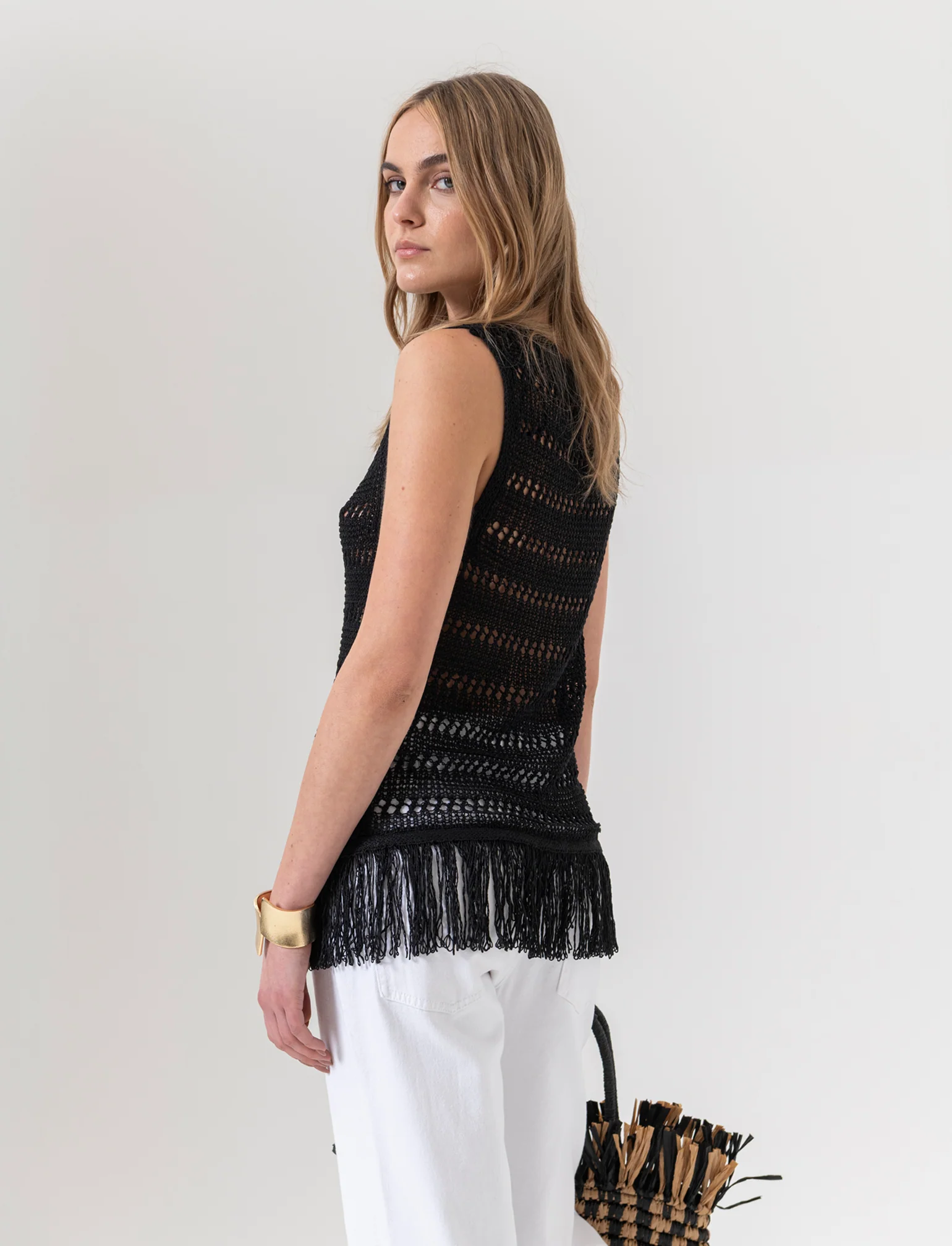 Top crochet con frange da donna - Nero - Image 2