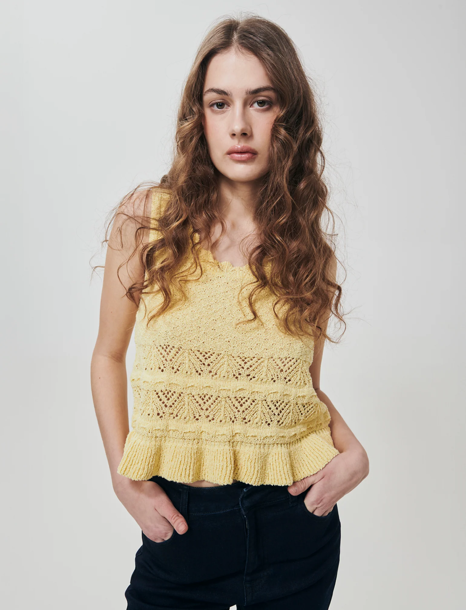 Top in Crochet con Fondo Effetto Balza - Giallo pastello