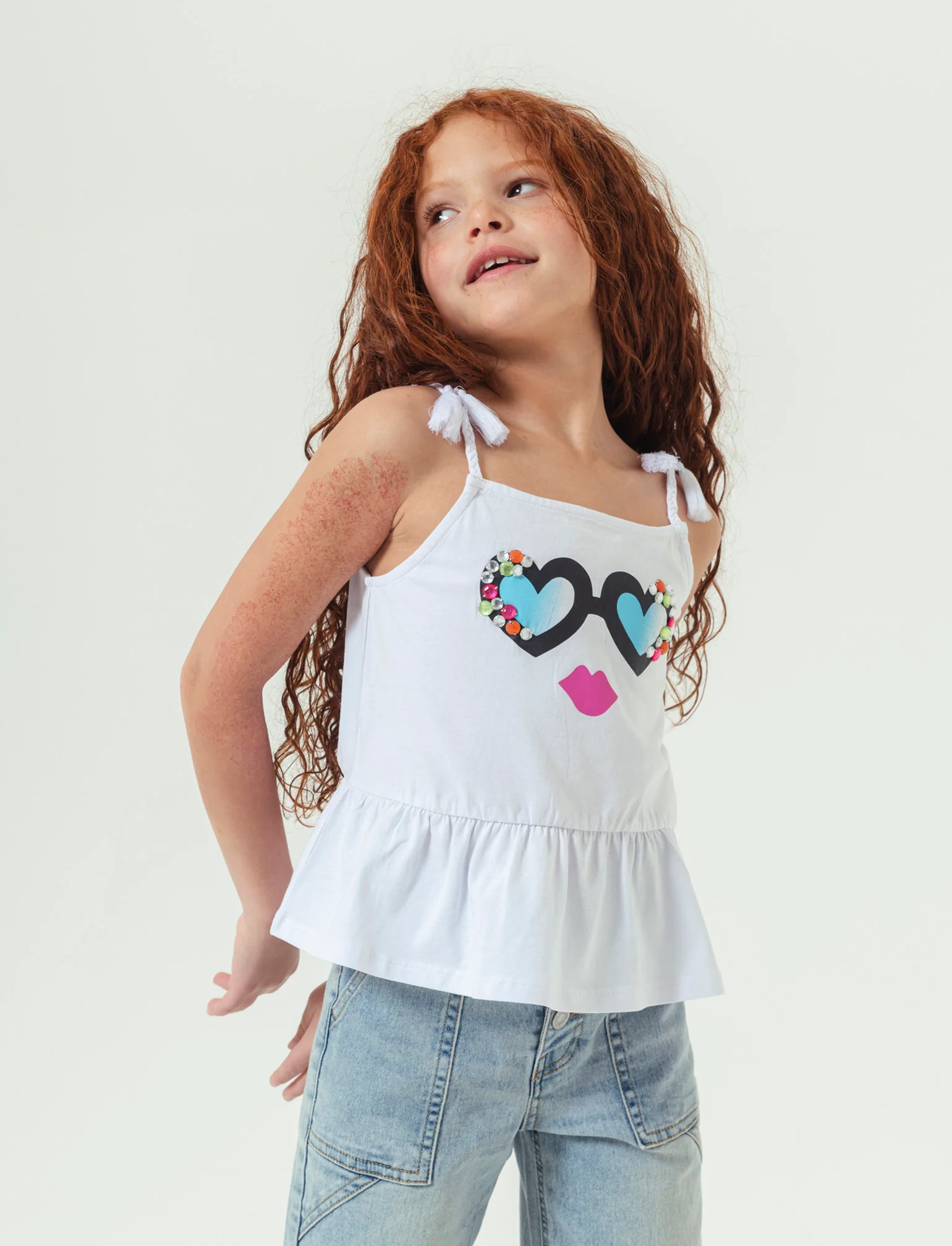 Top in jersey con stampa e pietre da bambina - Bianco - Image 2