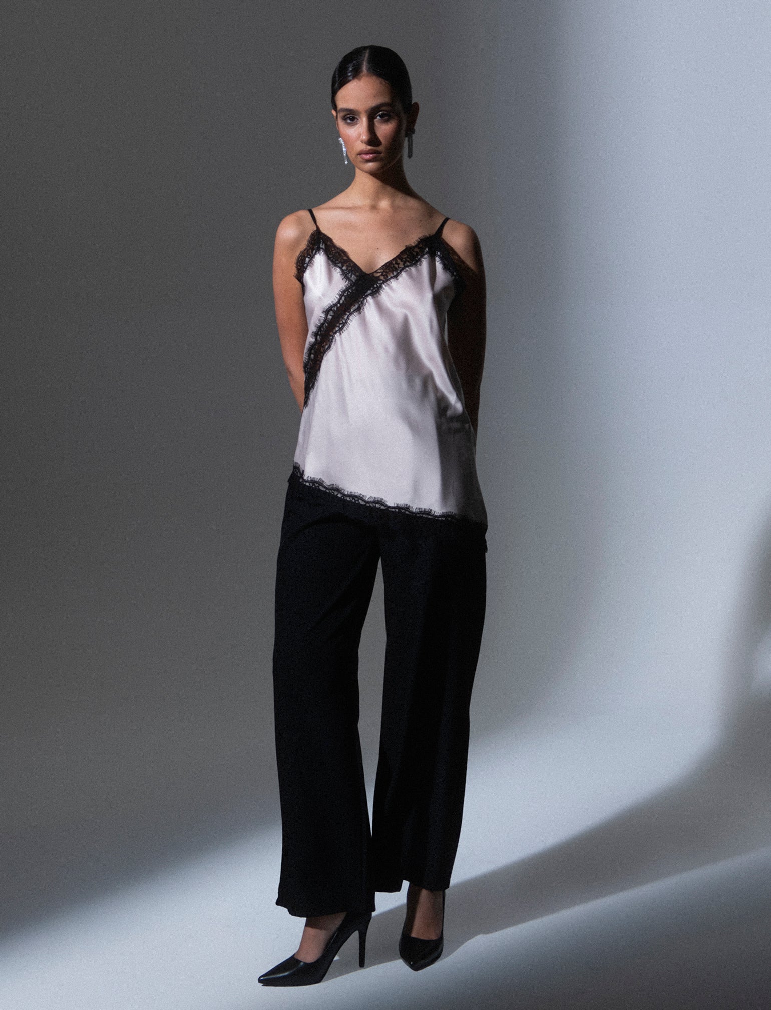 Top pizzo con bretelline - Beige - Image 3