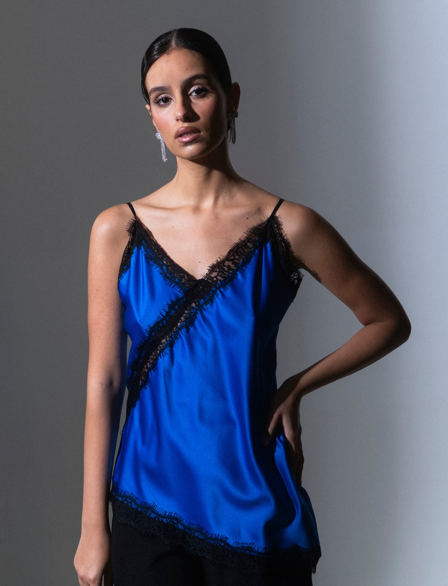 Top pizzo con bretelline - Bluette - Image 2