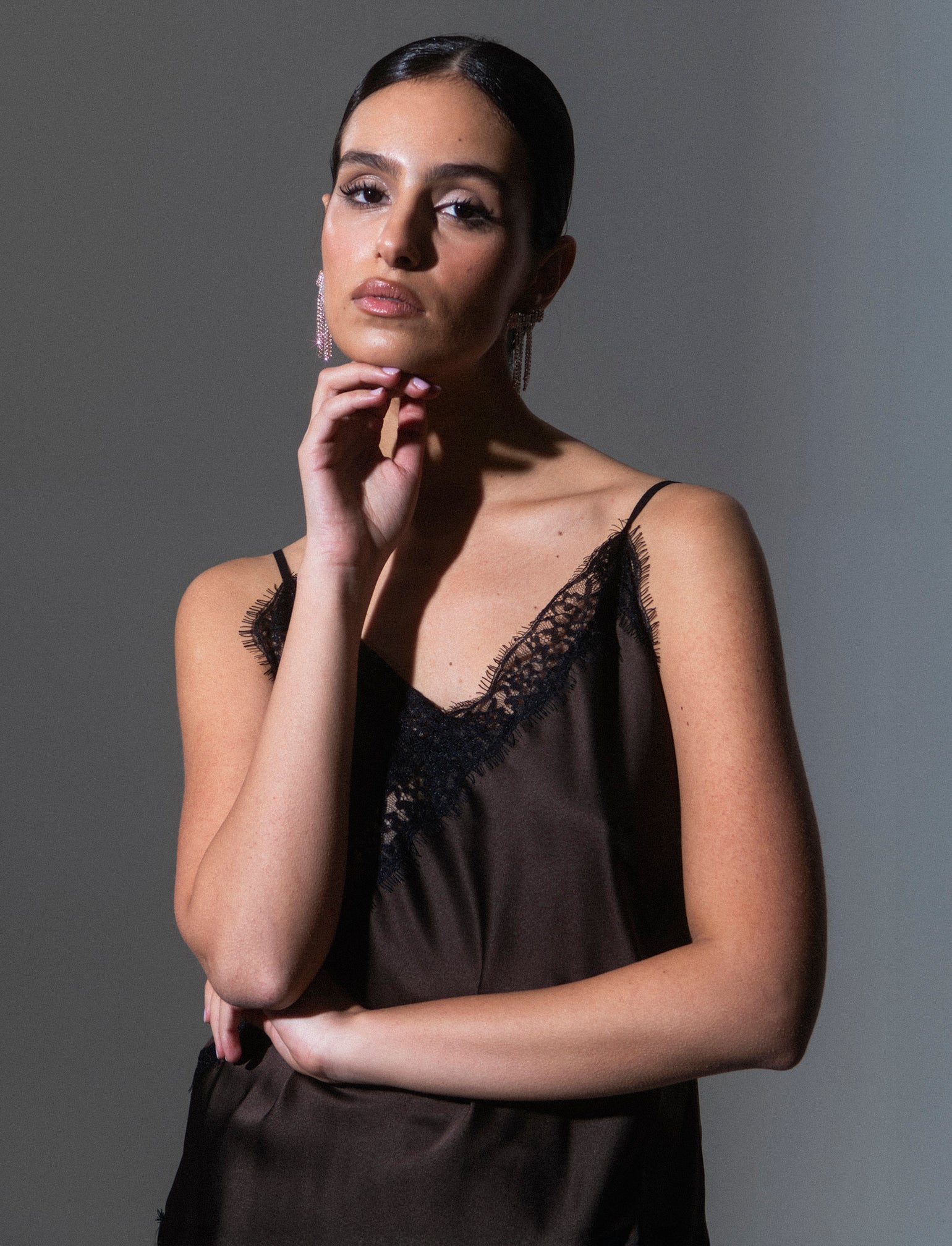 Top pizzo con bretelline - Moro - Image 3