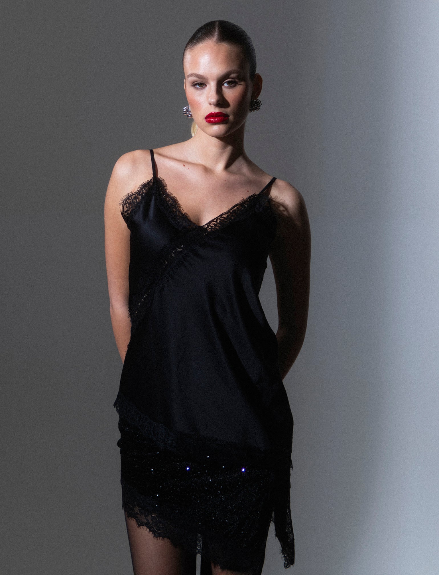 Top pizzo con bretelline - Nero - Image 3