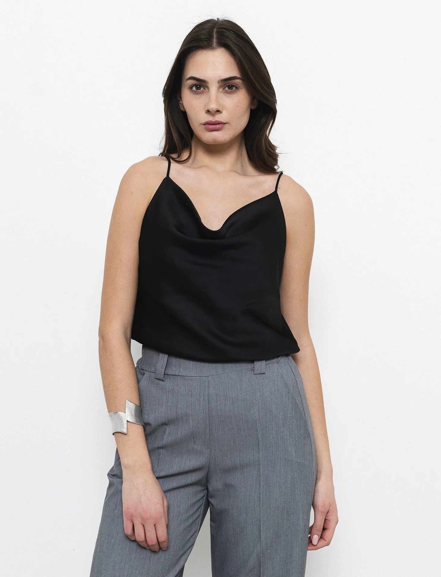 Top raso con bretelline elastiche - Nero - Image 2
