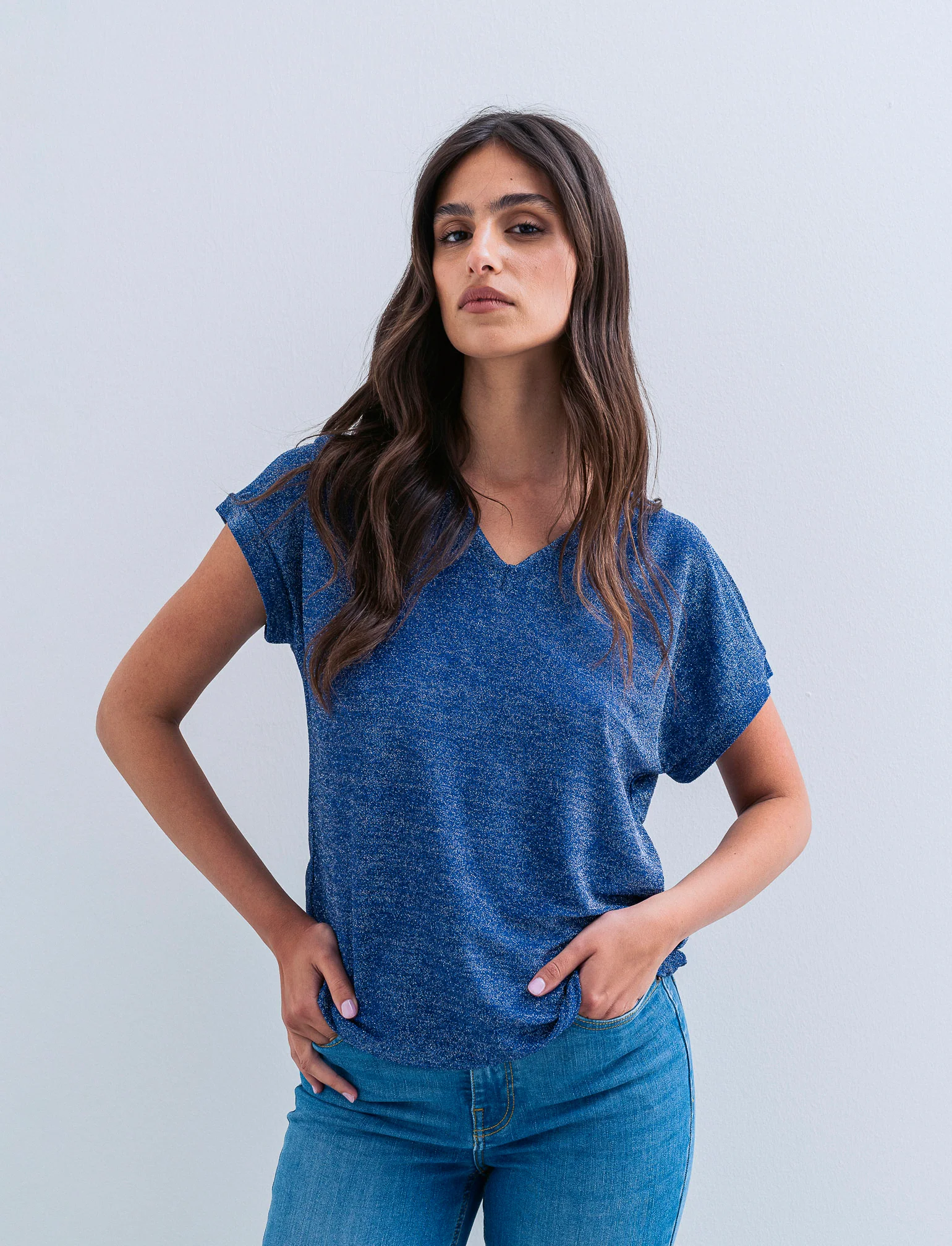TSHIRT IN TESSUTO LUREX CON SCOLLO A V - Blu - Image 2