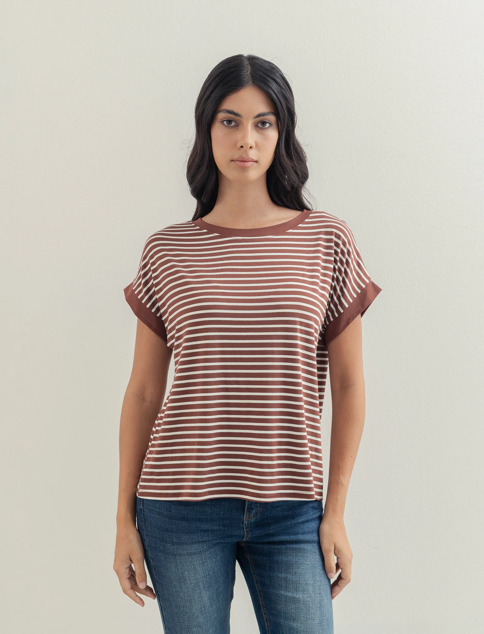 tshirt in viscosa rigata - Marrone