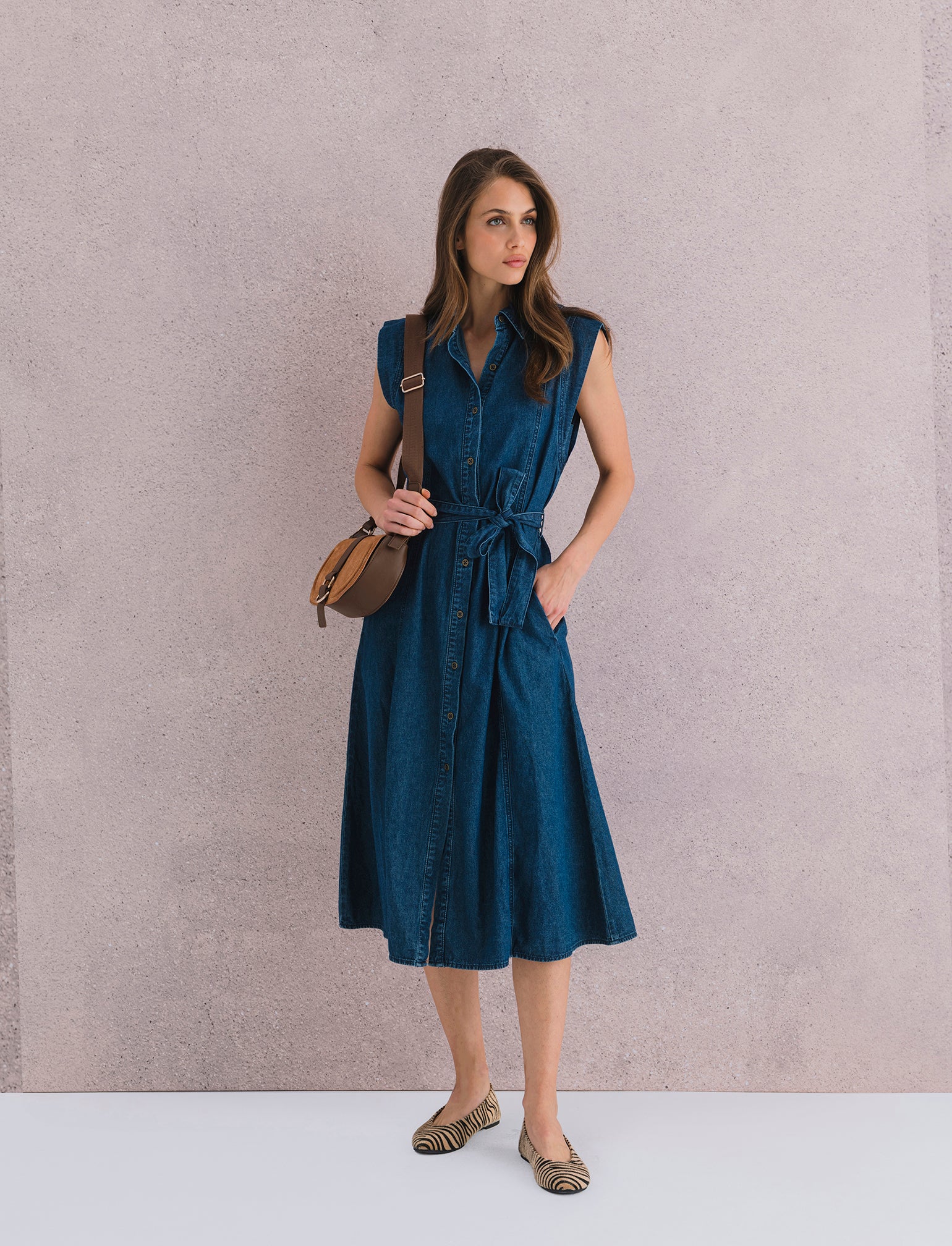VESTITO CHEMISIER CON CINTURA - Denim - Image 3