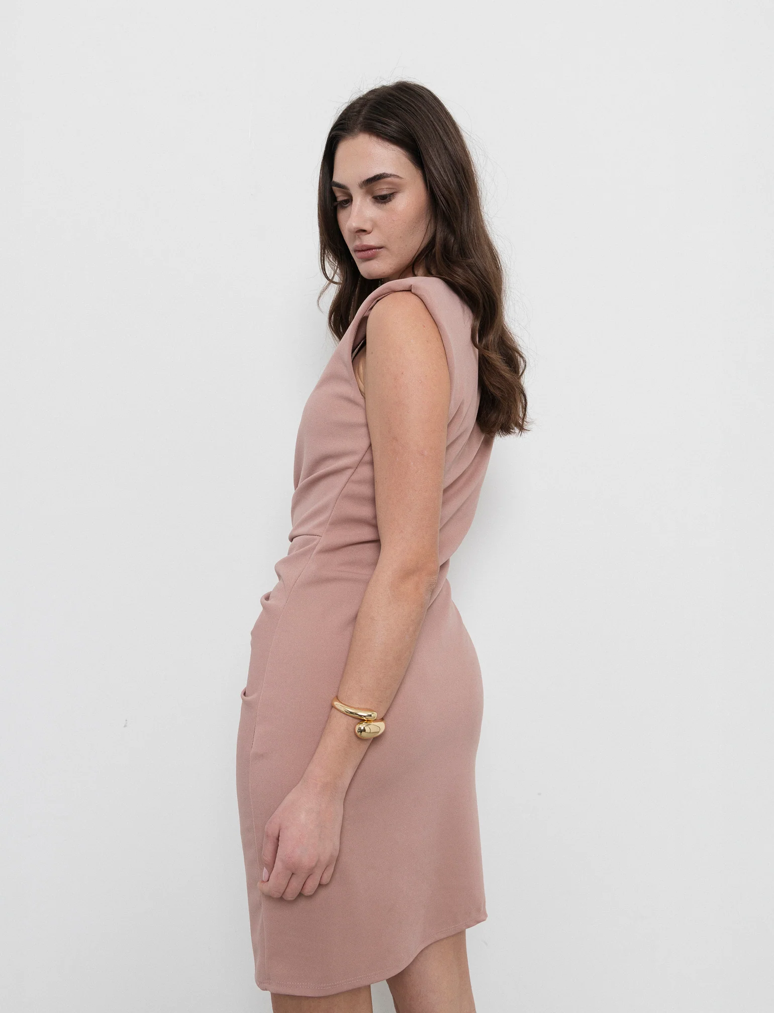 Vestito in tessuto elastico, arriccio sul fianco. - Rosa - Image 3