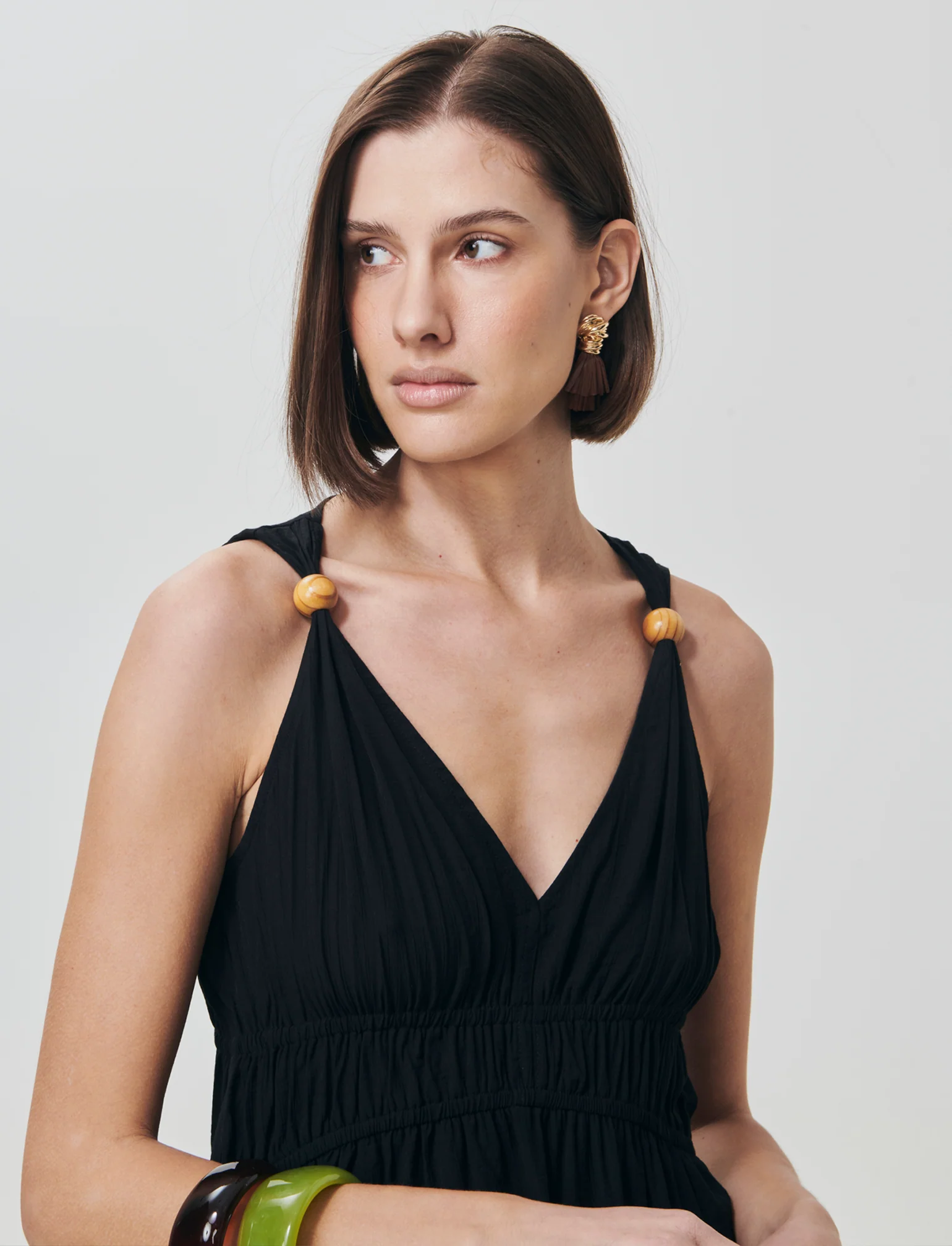 Vestito lungo con scollo a V e arricciato - Nero