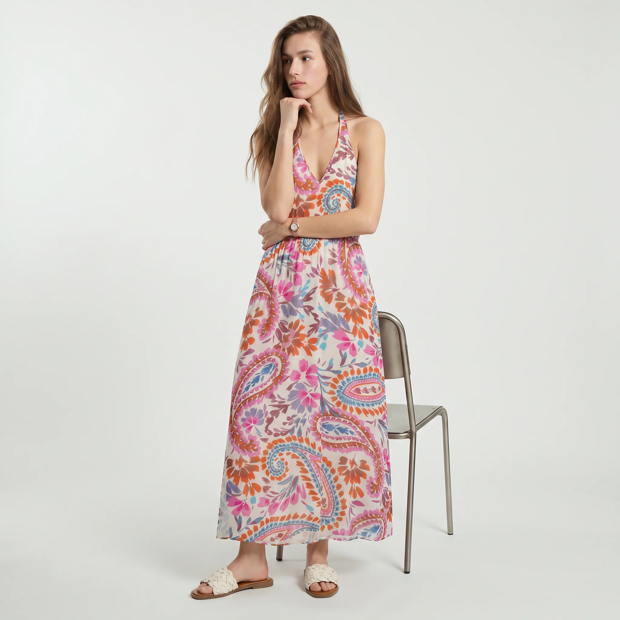 Vestito lungo con scollo a V e spacchi - var 2
