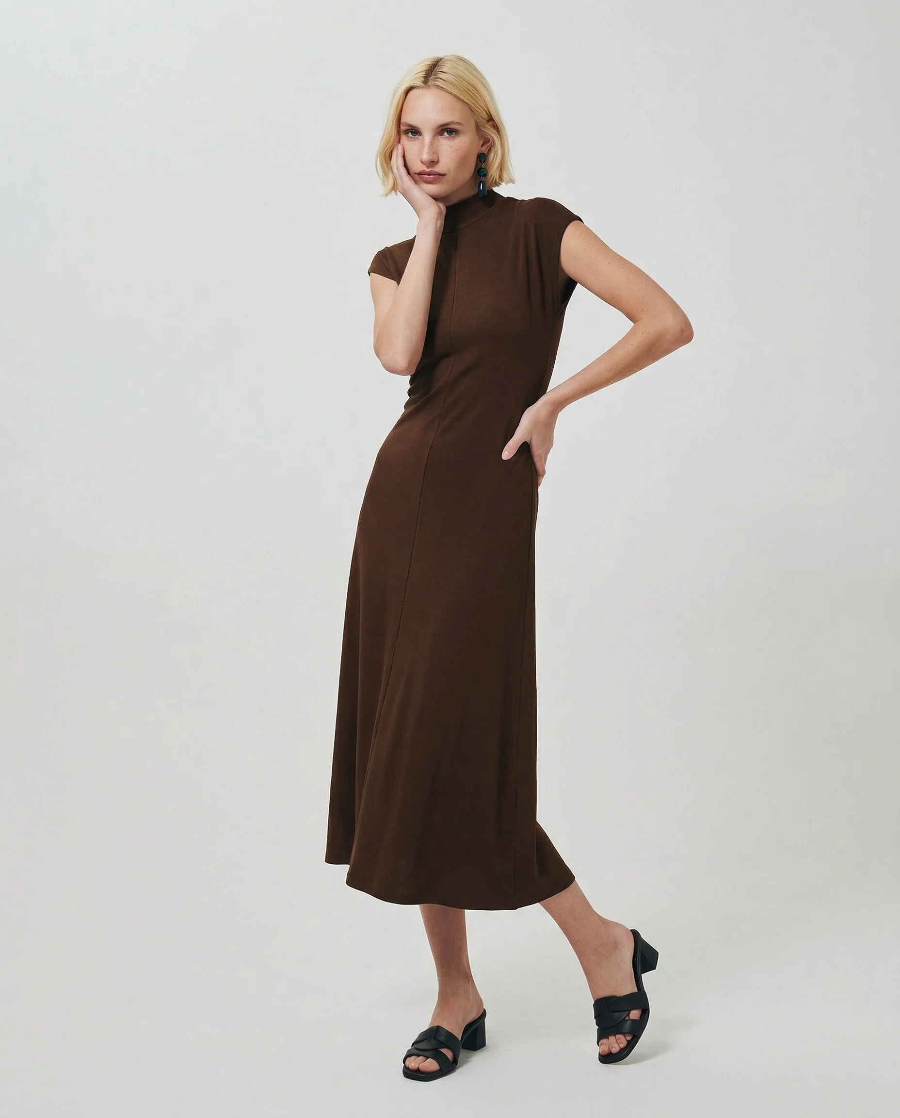 Vestito lungo in cotone manica corta - Marrone cioccolato - Image 4