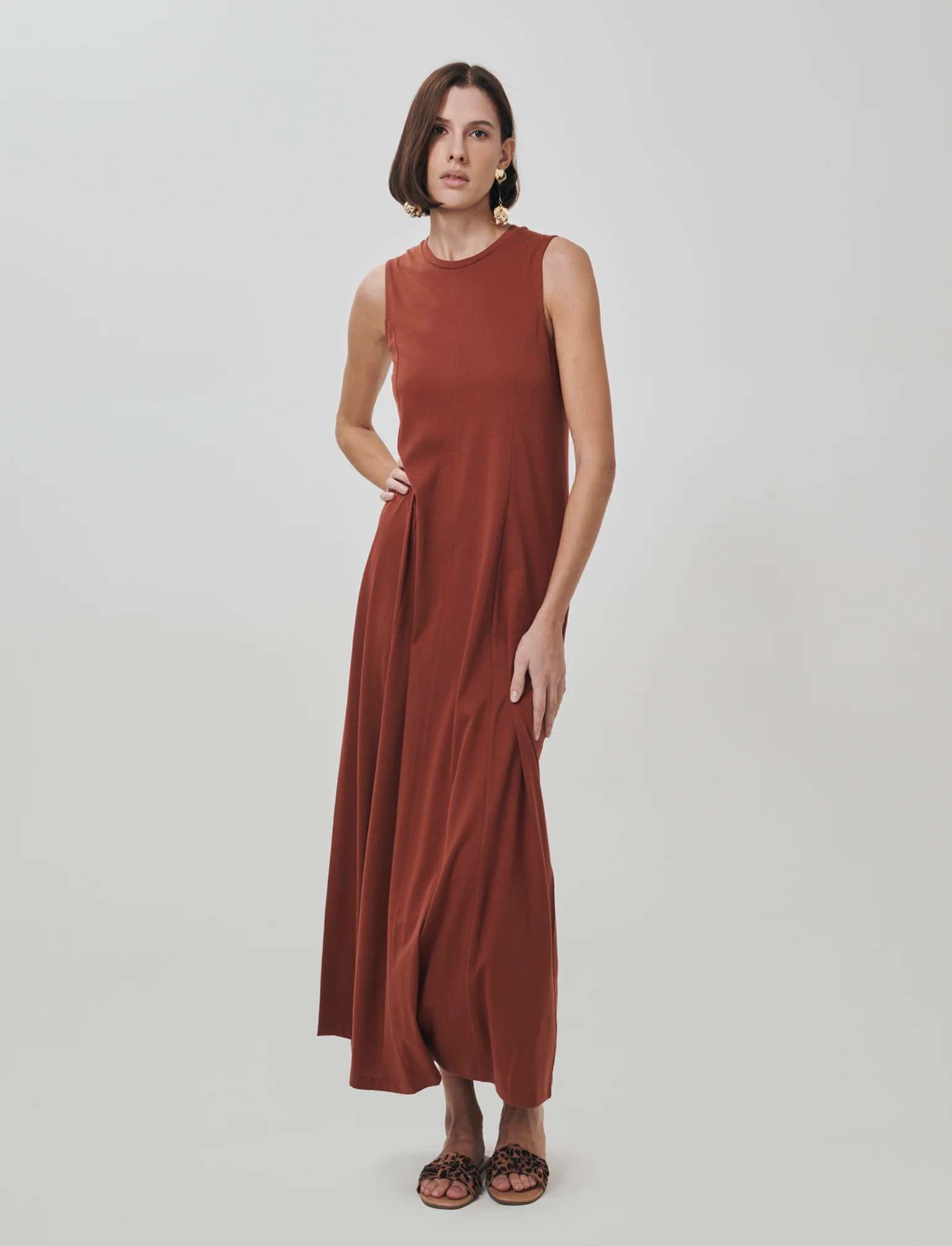 Vestito lungo in cotone svasato senza maniche - Cognac - Image 3