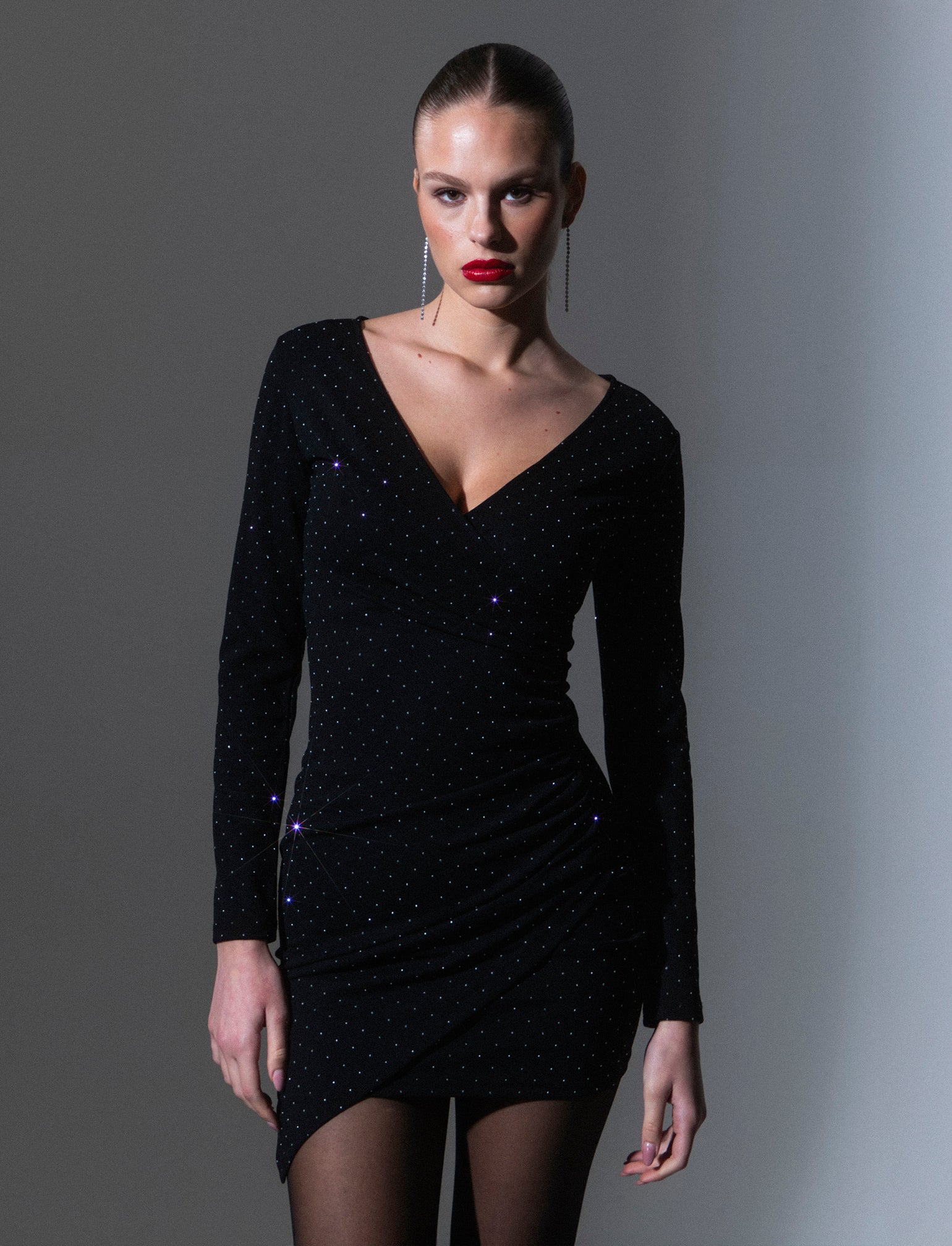 Vestito manica lunga, scollo a V, in tessuto con strass - Nero - Image 3